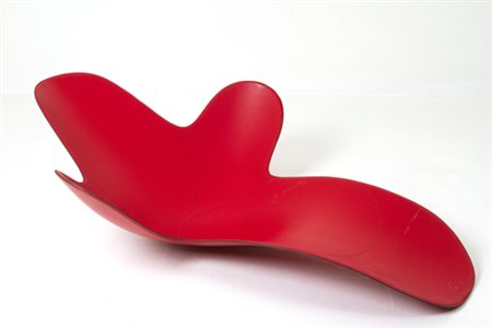 MONICA GRAFFEO. Lazy Mary chaise longue in red leather for DISGUINCIO