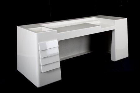 VITTORIO  INTROINI. Fiberglass desk for SAPORITI