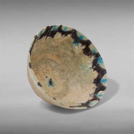 Bowl with mould decoration