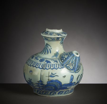 A Chinese inspired blue and white Safavid huqqa base (Kendi)