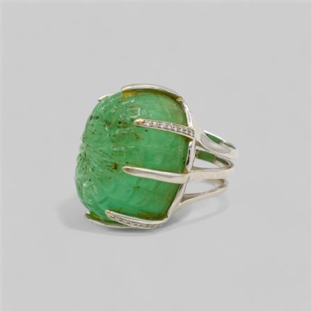 Mughal emerald root mounted as a ring