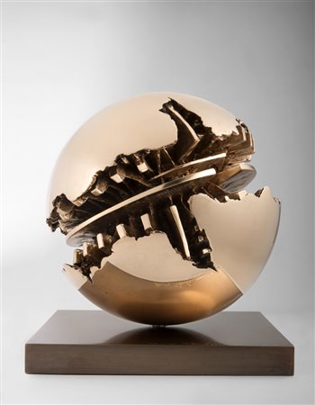 Arnaldo Pomodoro , Morciano Di Romagna 1926 , "Sfera" 1991 scultura in bronzo...