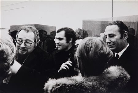 Gianni Berengo Gardin (1930)  - Senza titolo (Inaugurazione), 1970s