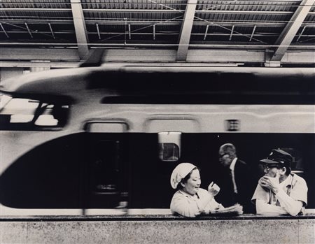 Martine Franck (attribuito a) (1938)  - Bullet Train, Tokyo - Japan, 1970s/1980s