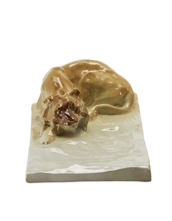 Robert Greter "Tigre" 
scultura in ceramica (cm 10x32x18) 
firmata alla base (di