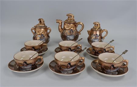 An extensive Satsuma service consisted of 6 cups and saucers, as well as a...