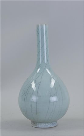 A celadon pipe vase. China, 19/20th century.H. 23 cm.