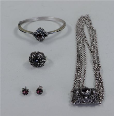 Jewelry set silver with garnet stone -necklace, stud earrings, bracelet, ring