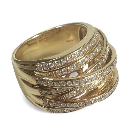 Yellow gold band ring set with approx. 161 brilliant-cut diamonds. Ring size:...