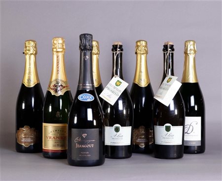 8x various sparkling wines including Champagne.