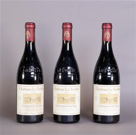 3x 0.75 liter Château La Nerthe Châteauneuf-du-Pape 2002.