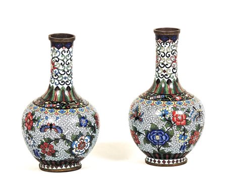 COPPIA DI VASI IN SMALTO CLOISONNÉ - PAIR OF COISONNE ENAMEL VASES Cina -...