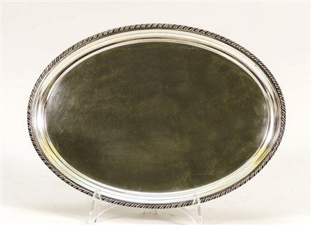 VASSOIO OVALE IN ARGENTO - OVAL SILVER TRAY bordo sbalzato a cordoncino gr 635