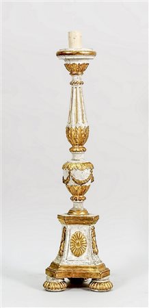 TORCIERA IN LEGNO LACCATO E DORATO - LACQUERED AND GILTWOOD PRICKET XIX...