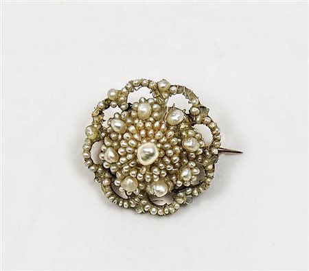 PICCOLA SPILLA IN ORO GIALLO E MICROPERLE - WHITE GOLD AND MICROBEADS BROOCH...