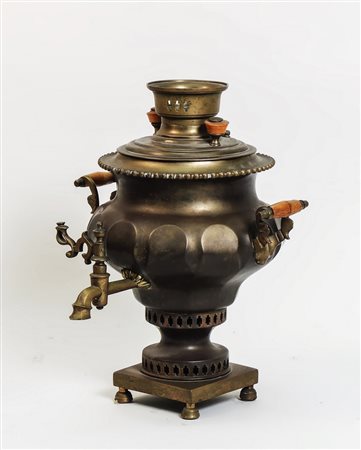 SAMOVAR IN METALLO - METAL SAMOVAR Russia, fine del XIX secolo - Russia, late...