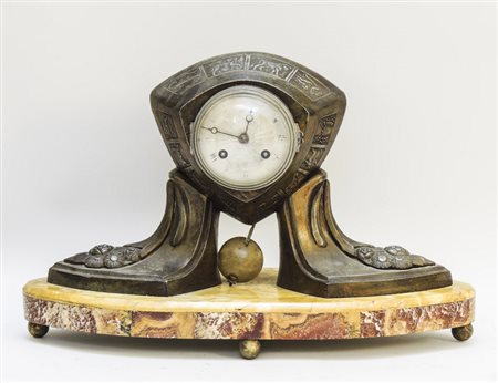 OROLOGIO DA TAVOLO IN ANTIMONIO PATINATO - PATINATED ANTIMONY TABLE CLOCK...