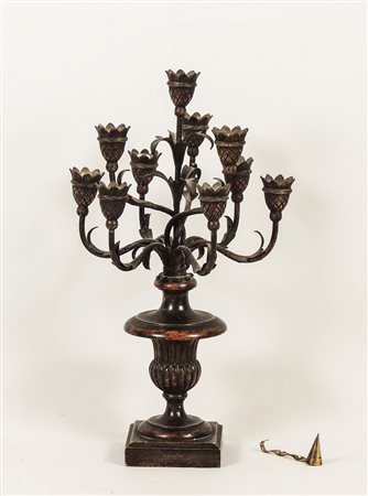 CANDELABRO IN LEGNO INTAGLIATO E METALLO - CARVED WOOD AND METAL CANDELABRA...