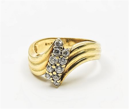 ANELLO IN ORO GIALLO E DIAMANTI - GOLD AND DIAMOND RING Anni Ottanta -80s di...