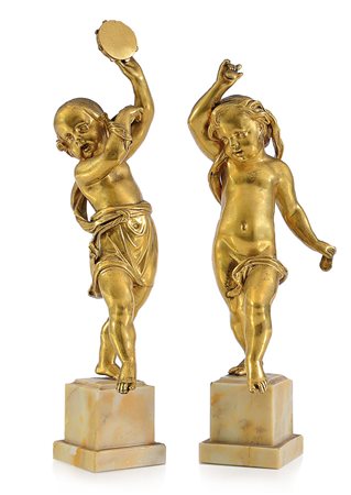 SCULTORE DEL XIX SECOLO Putti suonatori danzanti Coppia di bronzi dorati su...