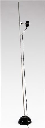 GUZZINI. Lampada da terra. Floor lamp in chromed metal and plastic. Metallo...