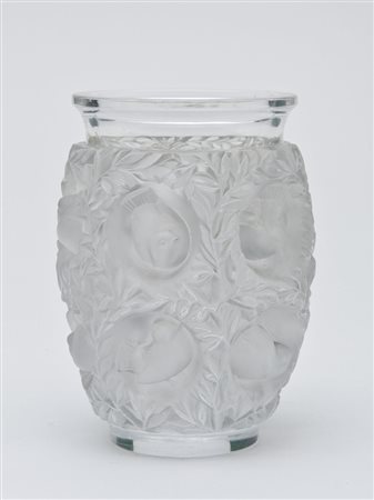 Lalique, Francia - Vaso "Bagatelle" in vetro trasparente soffiato in stampo,...