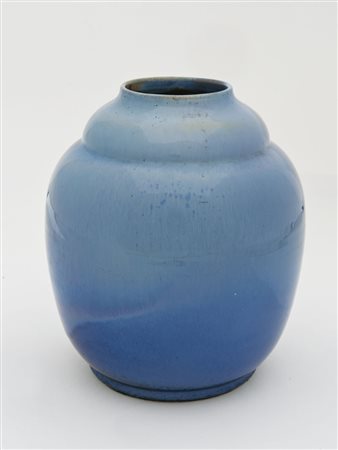 Galileo Chini (Firenze 1873 - 1956) - Vaso globulare in grès smaltato nei...