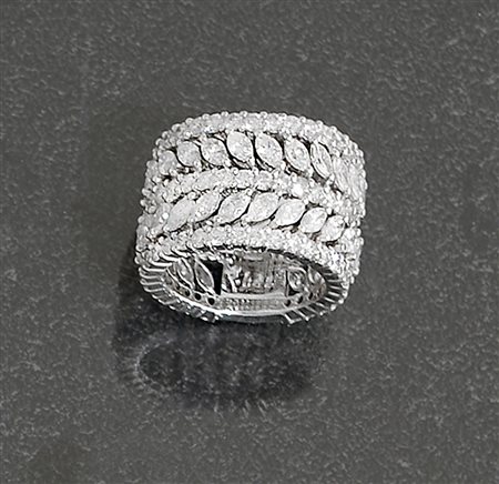 ANELLO ANELLO ETERNEL. In oro bianco 18 kt a grande fascia con diamanti...