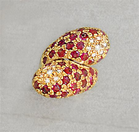 ANELLO ANELLO. In oro giallo 18 kt internamente foderato realizzato a...