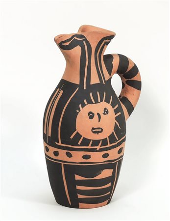 PABLO PICASSO (1881-1973) Yan Sun 1963 brocca in terracotta dipinta, alla...