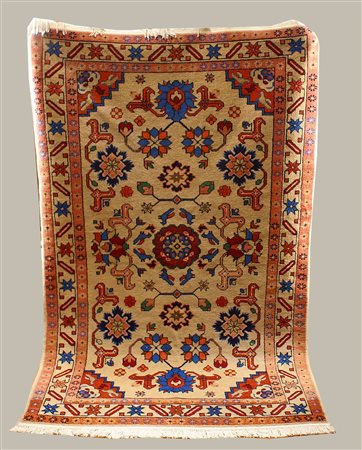 Tappeto afghano, cm. 330x250.