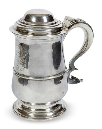 TANKARD IN ARGENTO H. cm 21 Peso gr 992 925/1000, Chester, metà XVIII secolo,...