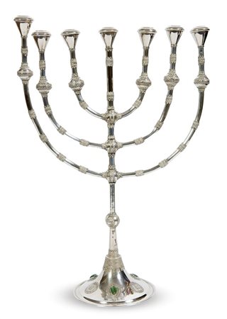 MENORAH IN ARGENTO H. cm 42 Peso gr 562 925/1000, a sette braccia mobili....