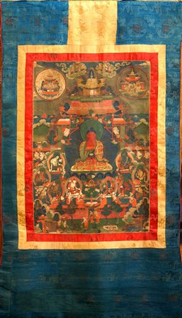 TANKA Cm 69x47 Tibet, XVIII secolo, decorata con immagine del Budda tinto di...