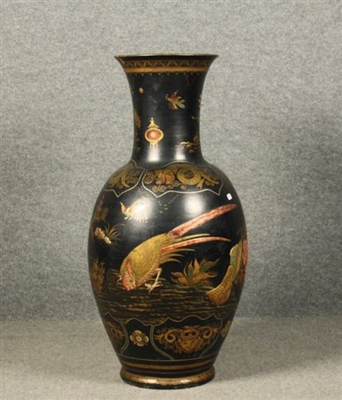 Vaso in terracotta dipinta con motivi chinoiserie. Piemonte. XIX secolo....