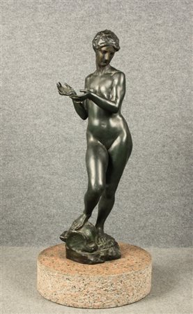 Scultura in bronzo raff. ''NUDO DI DONNA'', montata su base di granito...