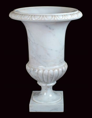 VASO A CRATERE IN MARMO BIANCO DI CARRARA Italia, inizio XX Sec. corpo...