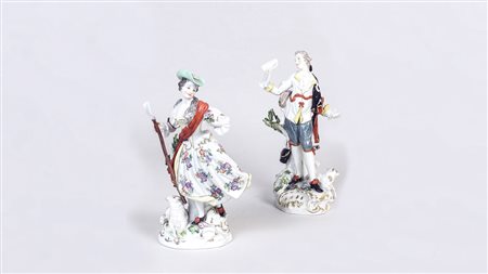 COPPIA DI FIGURE IN PORCELLANA Meissen, inizio del XX secolo raffiguranti...