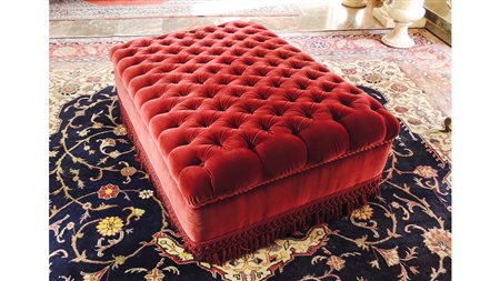 GRANDE POUF RETTANGOLARE imbottito e rivestito in velluto rosso matelassé h...