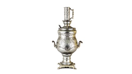 GRANDE SAMOVAR IN METALLO inizio del XX secolo sbalzato con volute e motivi...