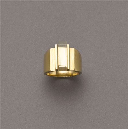 Anello in oro giallo con parallelepipedo in quarzo ialino, g.12,50....