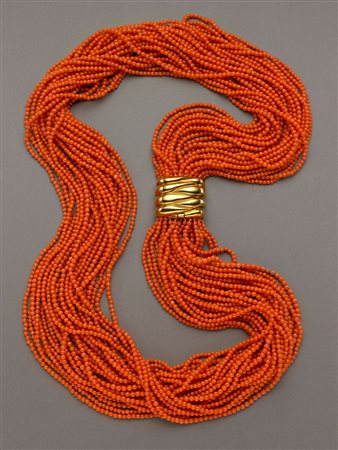 Collana di corallo arancione sferico a 27 fili da 2,80mm a 3,80mm con...