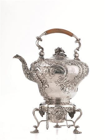 SAMOVAR, LONDRA, 1831, ARGENTIERE ROBERT HENNEL IIcorpo sferico sbalzato a...