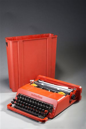 Macchina da scrivere Olivetti modello Valentine. Produzione Olivetti...