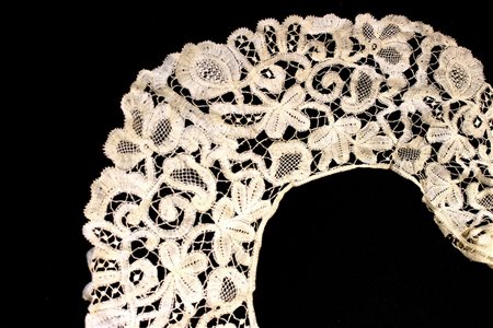 Collo sciarpa in pizzo Bruxelles, sec. XIX (lievi difetti) Brussels' lace...