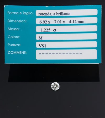 DIAMANTE IN CARTINA taglio brillante di ct 1,225, colore M, purezza VS1...