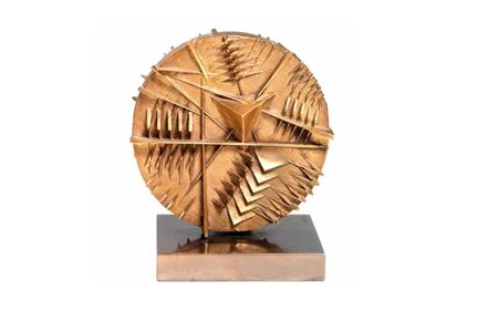 Arnaldo Pomodoro (Marciano di Romagna 1926) RUOTA bronzo dorato, h cm 15; es....