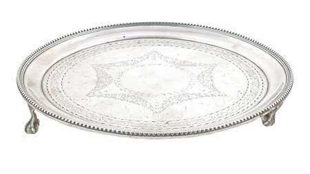 SALVER IN ARGENTO Londra, Regina Vittoria, 1867 profilo godronato, poggiante...