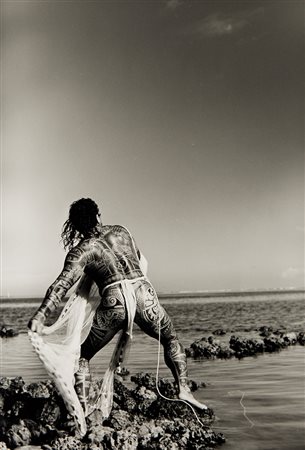 Gian Paolo Barbieri (b. 1938) Tahiti Tattoos, 1989/1998 Stampa vintage alla...