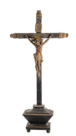 CROCIFISSO da tavolo in legno laccato (Cristo h cm 36). Spagna XVIII secolo...